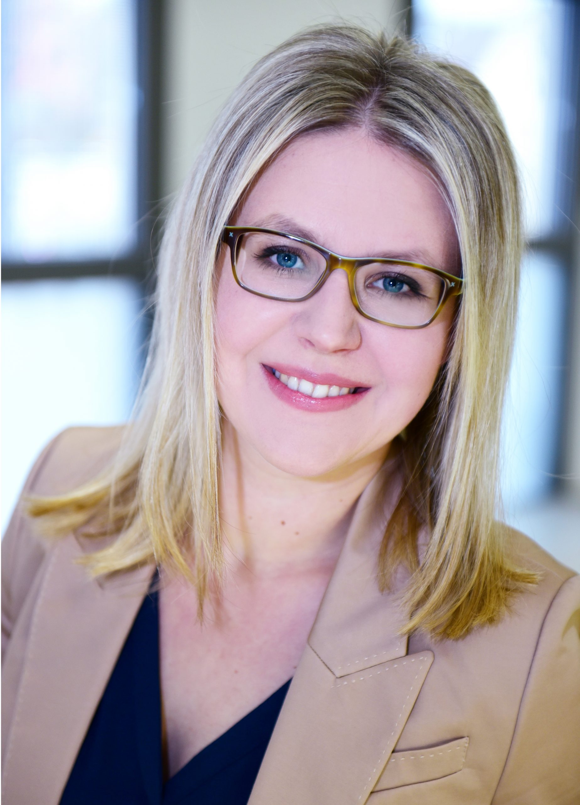 Frau Carmen Egermann