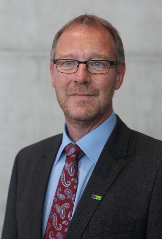 Herr Dr. Heinrich Beyer